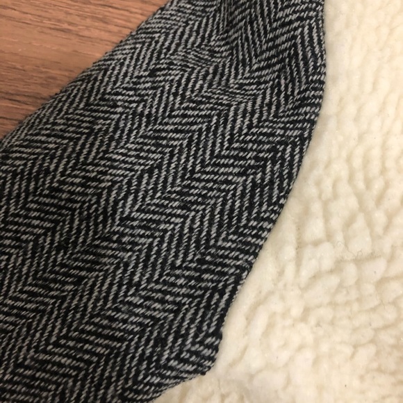 Forever 21 Sherpa Jacket - Picture 4 of 5